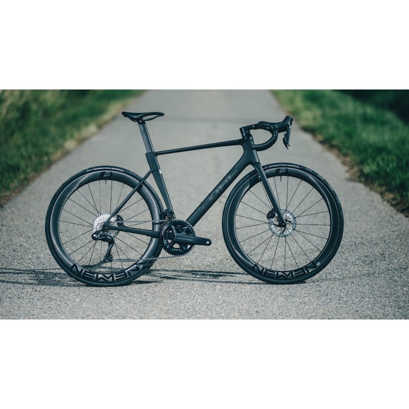 Cube Litening Air C:68X Race 2026 | Bicicleta de estrada ultraleve e aerodinâmica