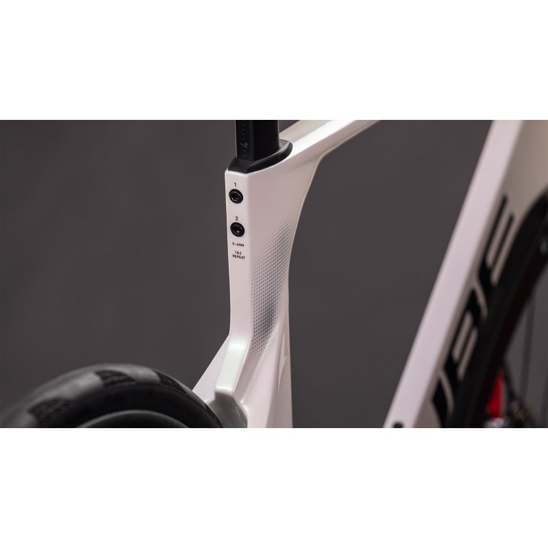 Cube Litening Aero C:68X SLT 2026 | Aerodinâmica e velocidade