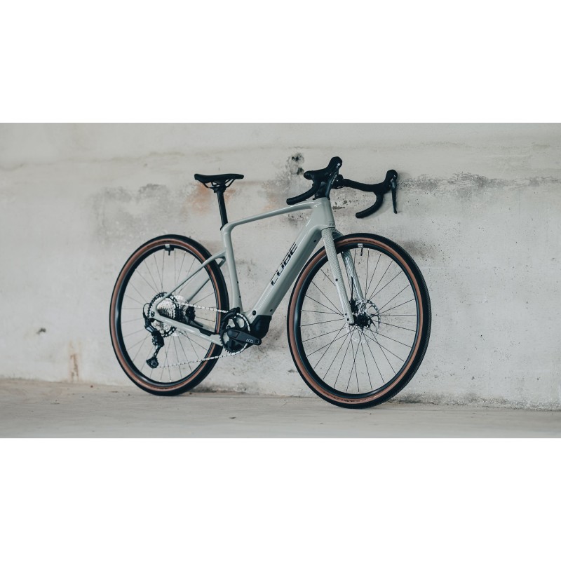 Cube Nuroad Hybrid C:62 Race 400X 2026 | E-Gravel leve e potente