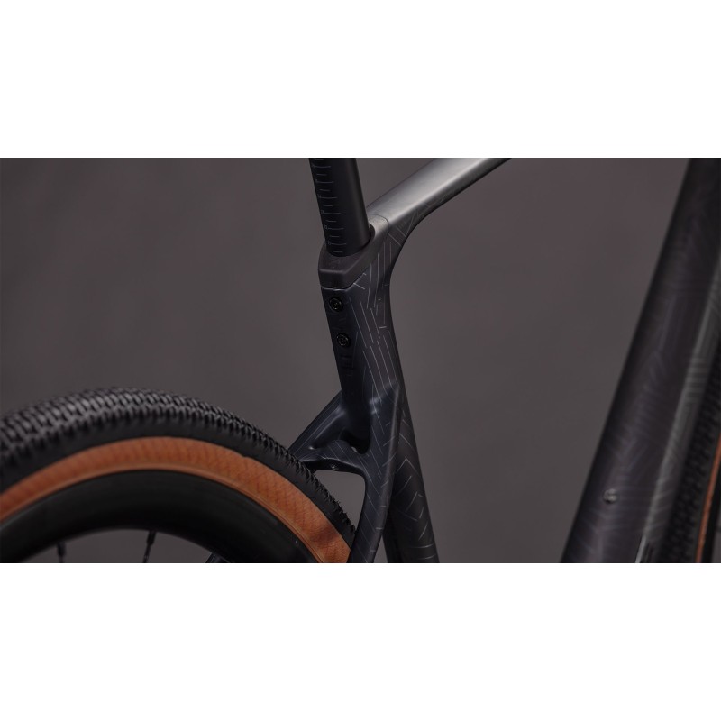 Cube Nuroad C:62 EXC 2026 | Gravel de carbono leve e rápida