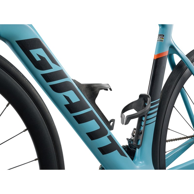 Giant Propel Advanced 2 2026 – Bicicleta Aero Shimano 105