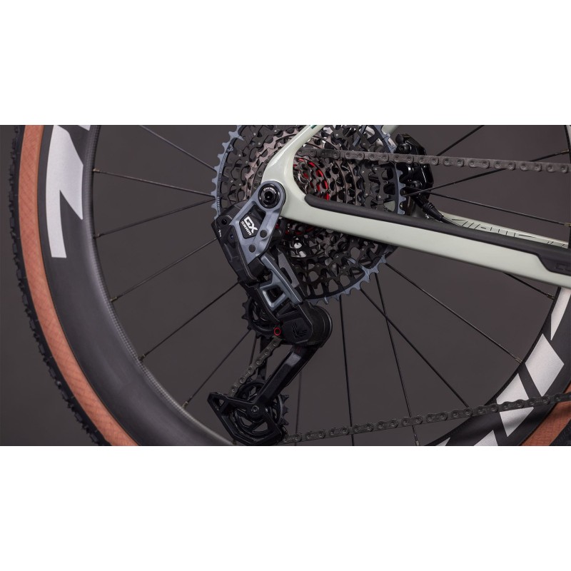 Cubo nuroad c: 62 slx 2026 | Cascalho e corrida de carbono leve