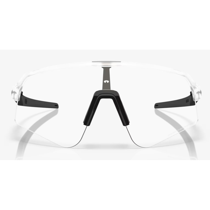 Oakley Sutro Lite Sweep Matte Clear lente fotocrômica OO9465-3939