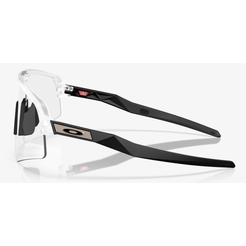 Oakley Sutro Lite Sweep Matte Clear lente fotocrômica OO9465-3939